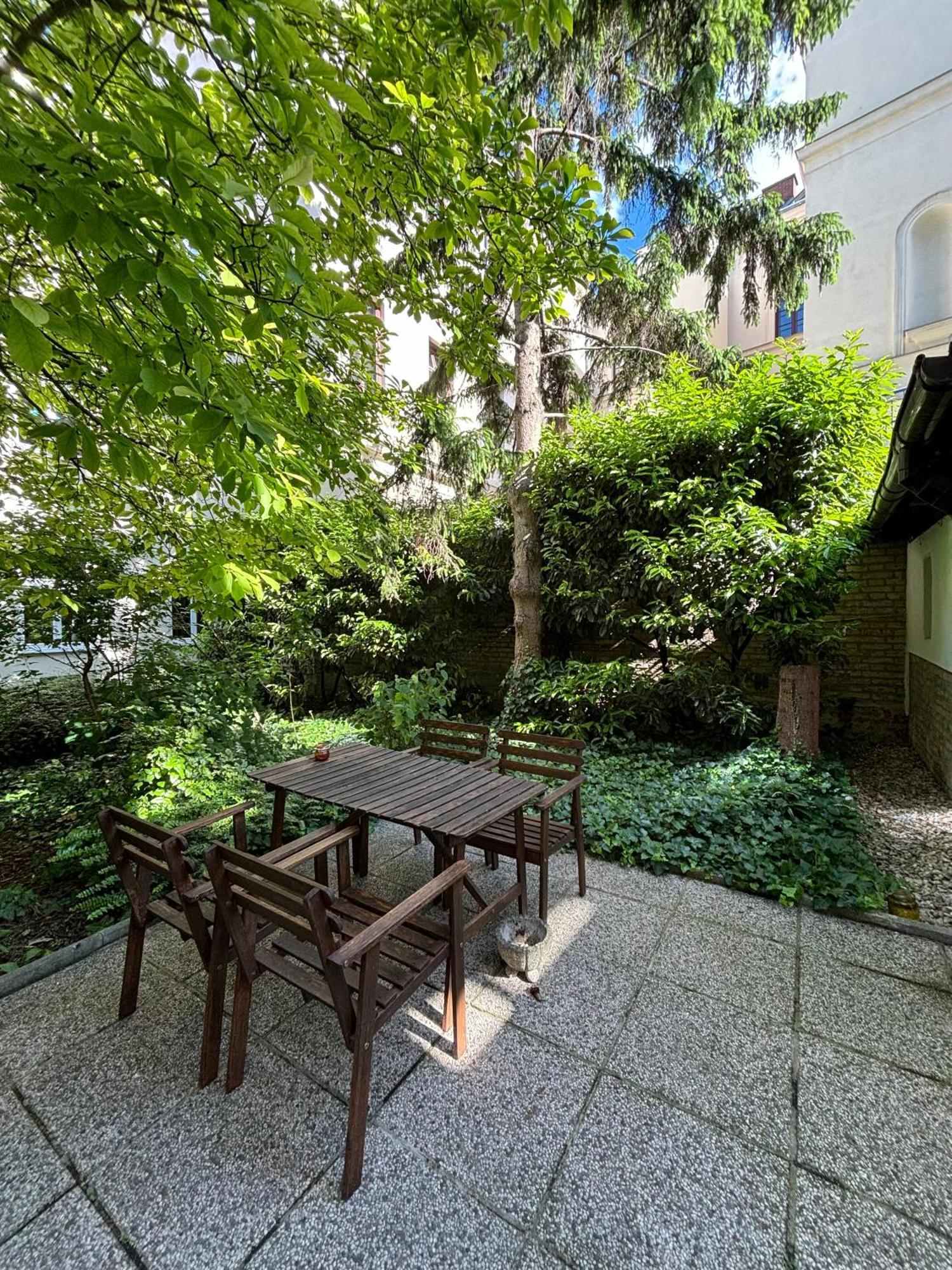 Urban-Elegance Silent-Garden Apartment Vienna Exterior photo